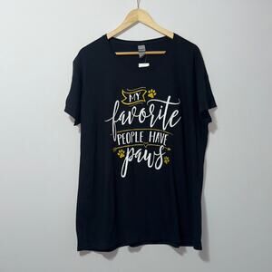 Gildan “My Favorite People Have Paws” Graphic Tee – 2XL
